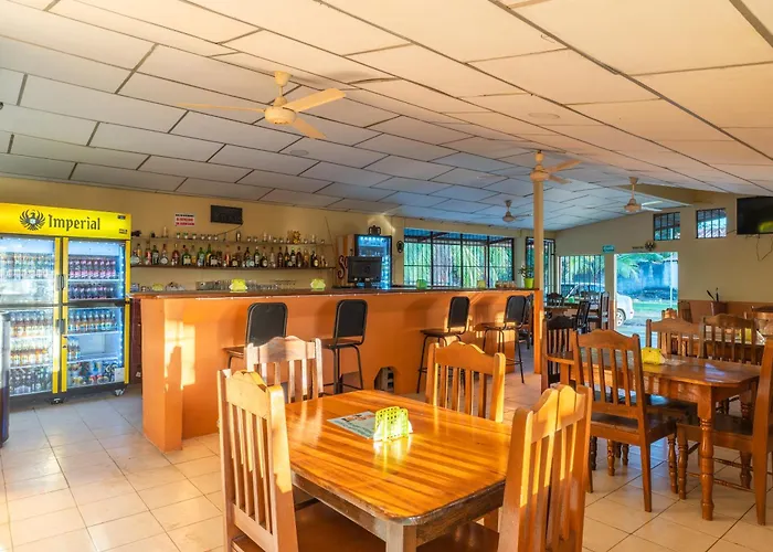 El Cocobolo Food&rest 2 Wifi Ac Pkg Free Swimmingpool Bed and breakfast
